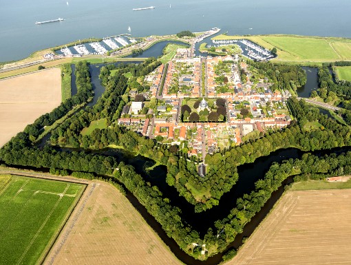 Hoogwaardige escorts in Noord-Brabant – Professioneel, elegant en betrouwbaar